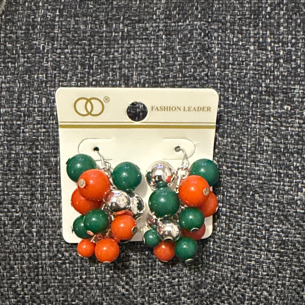 Elegant Green and Orange Beaded Earrings - Picture 2 of 2